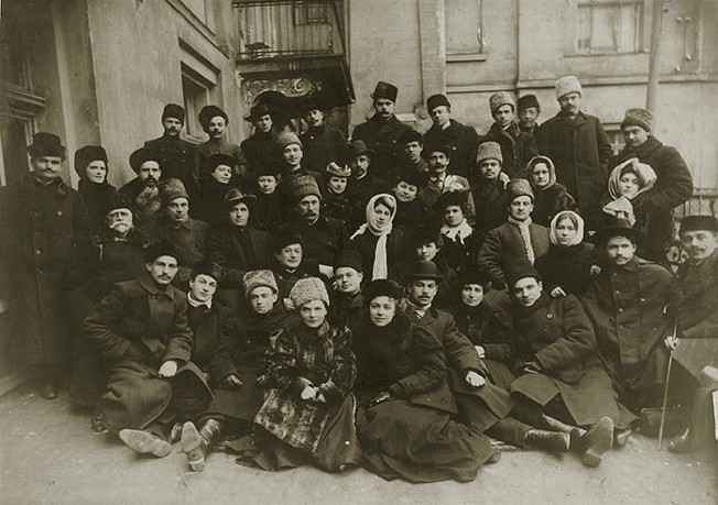Image - Actors of Mykola Sadovsky's Theatre (ca 1910).